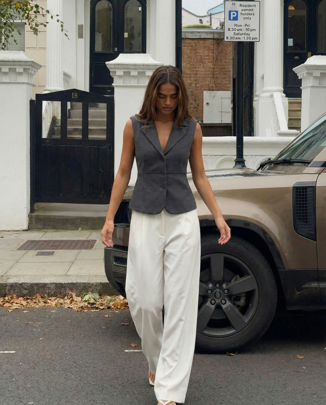Margot | Sleeveless Blazer Gray Fitted Button Down