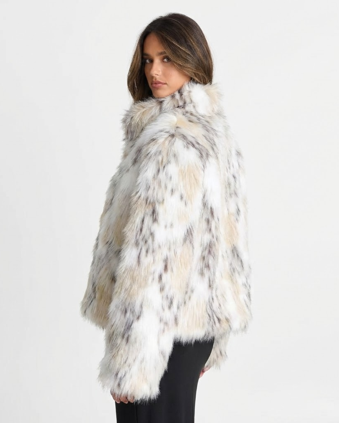 Lola | Elegant Cropped Faux Fur Jacket White