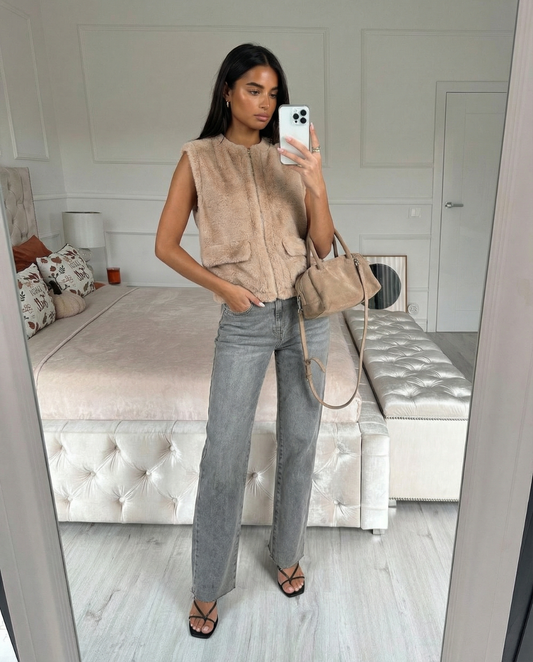 Thea | Oversized Sherpa Vest Beige Zip Up Front Pockets