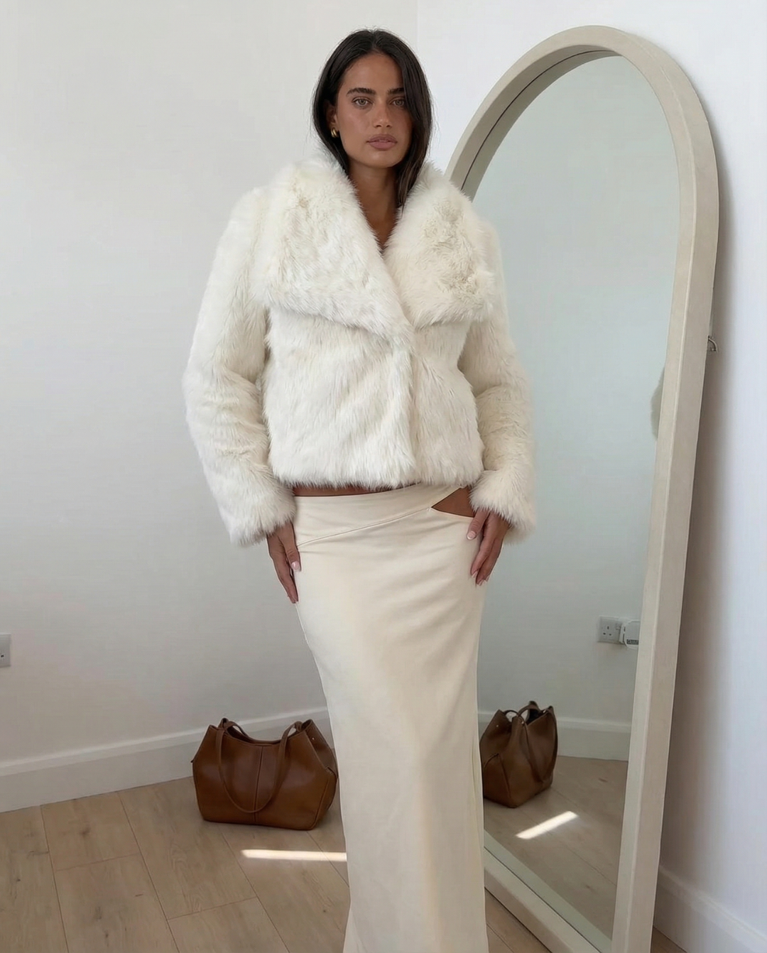 Lyra | Elegant Cropped Faux Fur Jacket White