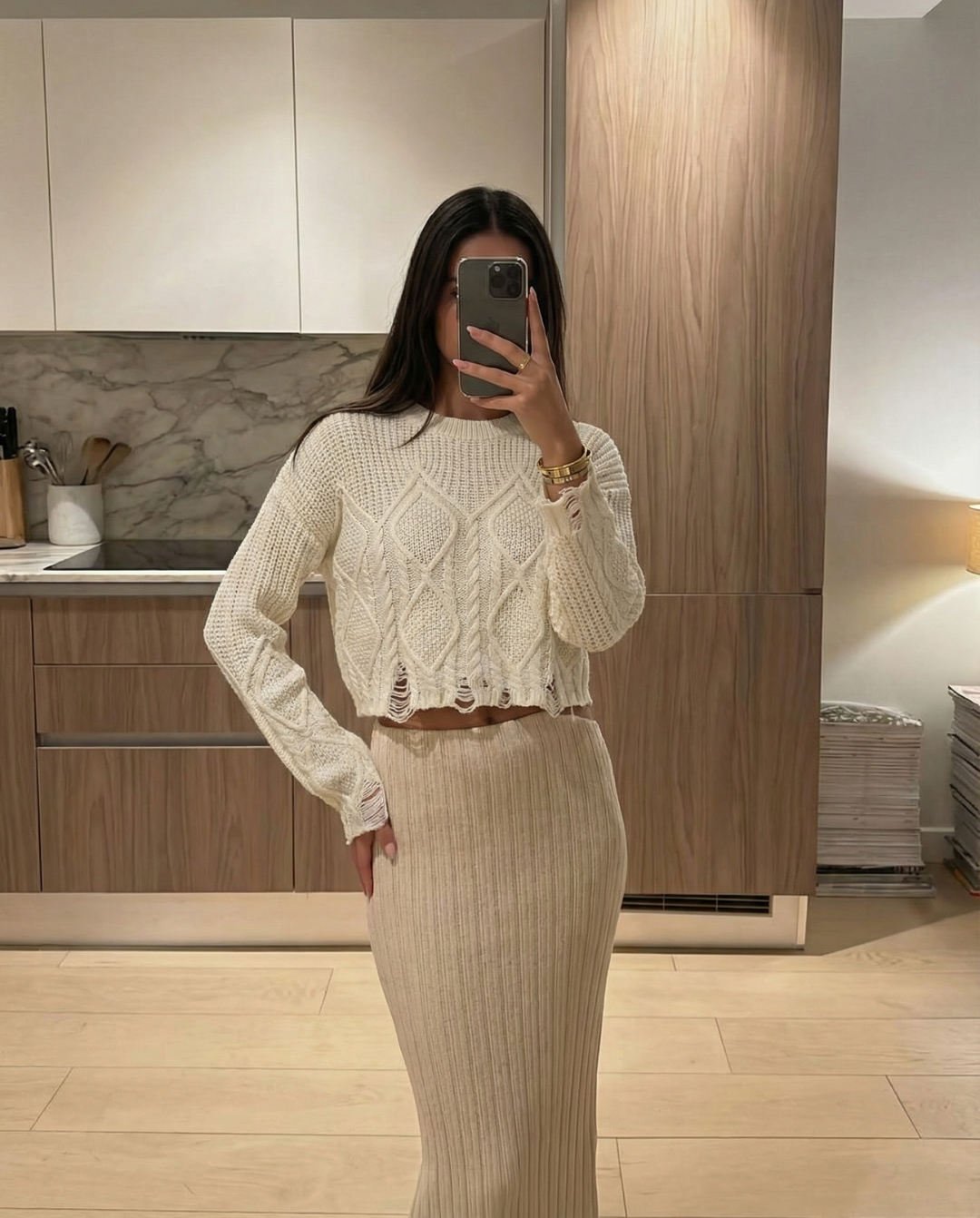 Vera | Cropped Distressed Cable Knit Sweater Cream