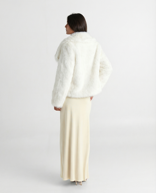 Vera | Cropped Faux Fur Coat White Oversized Collar