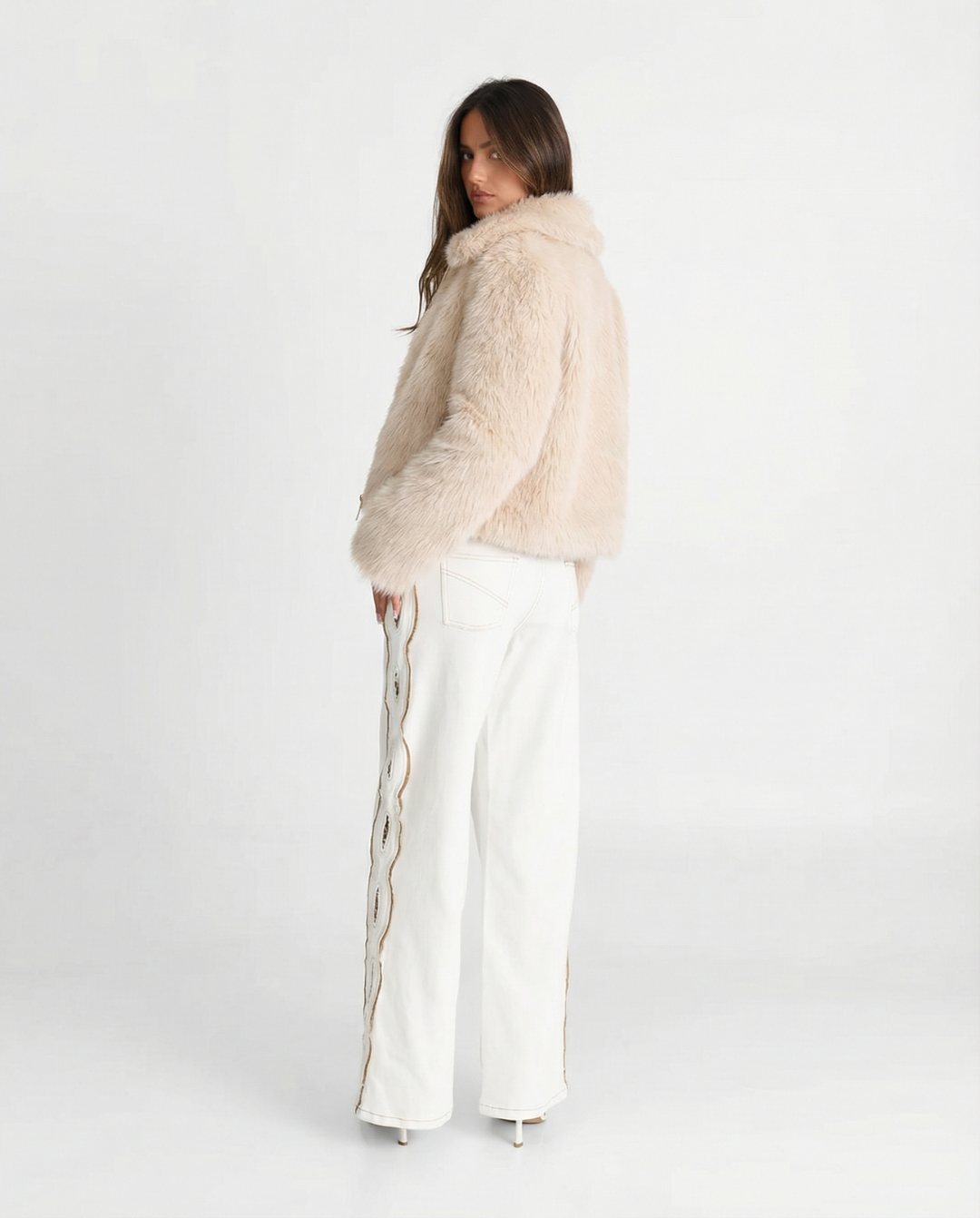 Remi | Smart Casual Cropped Faux Fur Jacket Beige