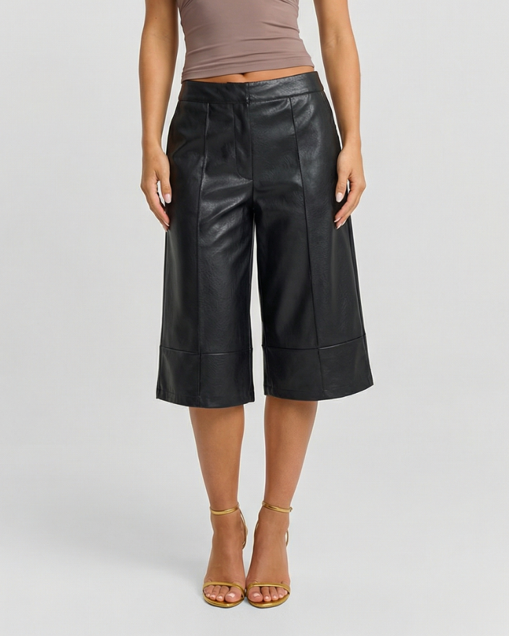 Margot | Faux Leather Wide Leg Shorts Black High Waisted Pleated