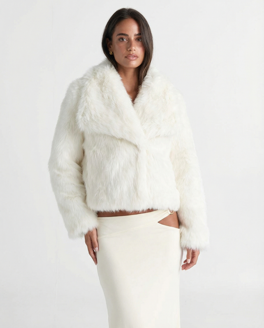 Vera | Cropped Faux Fur Coat White Oversized Collar
